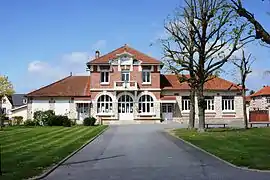 The town hall in Prosnes