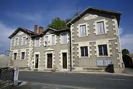 The town hall in Le Temple