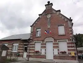 The town hall of La Neuville-en-Beine