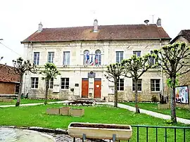 The town hall in Combeaufontaine