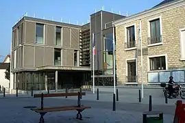 The town hall in Les Mureaux