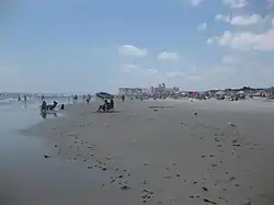 Lido West Town Park – one of several beaches in Lido Beach