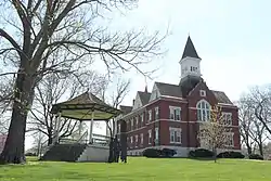 Linn County Courthouse in Mound City (2020)