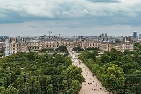 The Grand Couvert, the forested central portion of the garden, looking toward the Louvre