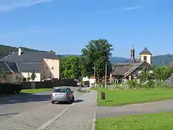 Former fortress (left) and the Church of Saint Nicholas (right)