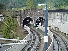  Photograph of a railway tunnel