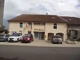 The town hall in Thélod