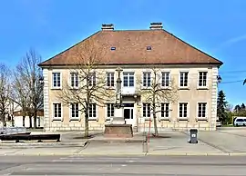 The town hall in Dompierre-les-Tilleuls