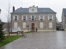 The town hall of Briis-sous-Forges