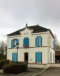 The town hall in Corancez