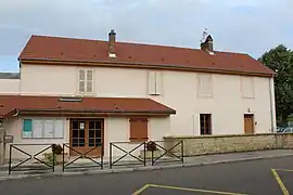 The town hall in Fontainebrux