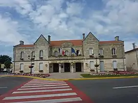 Vendays-Montalivet Town Hall in Montalivet