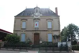 The town hall in Saint-Christophe-en-Brionnais