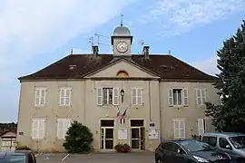 The town hall in Saint-Didier