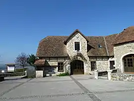 The town hall of Castetner