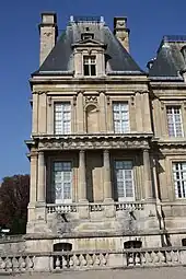 Baroque columns and entablature of the Château de Maisons, France, by François Mansart, 1630–1651