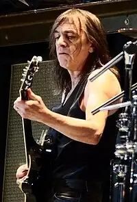 Malcolm Young en 2010.jpg