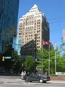 Marine Building in 2006, as seen from the intersection of Burrard and Pender Streets.