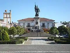 Hernán Cortés statue