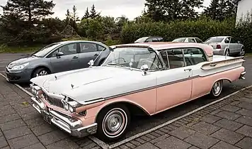 1957 Mercury Turnpike Cruiser 4-door hardtop