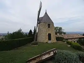 The windmill in Laurabuc