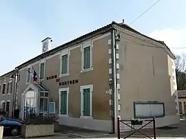 The town hall in Montrem