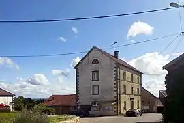 The town hall in Montdoré