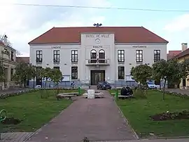 The town hall in Montesson