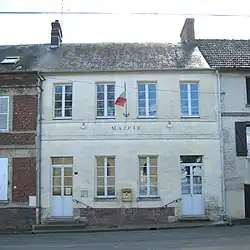 The town hall in Monts