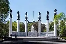 Monument to the six Heroic Cadets, with Chapultepec Castle in the background.