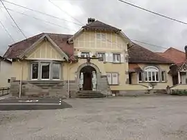 The town hall in Mouacourt