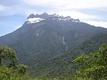 19. Gunung Kinabalu is the apex of Borneo.