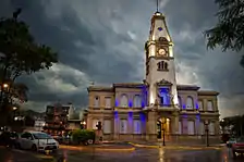 City Hall, Campana