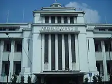 Bank Mandiri Museum is one of the earliest implementation of Nieuwe Zakelijkheid in the Dutch East Indies.