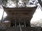 A middle rank, three-bay sanmon at Myōtsū-ji