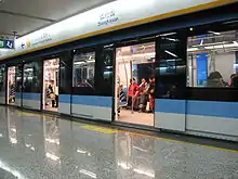 A train stops at Zhangfuyuan station