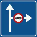 L10: Advance warning of traffic information for the direction shown