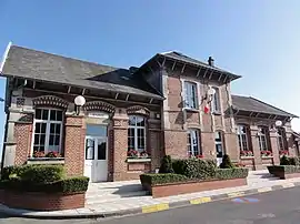 The town hall of Neuville-Saint-Amand