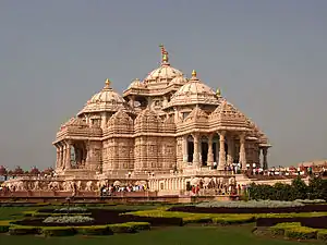 Swaminarayan Akshardham in New Delhi, India by members of the Sompura family (2005)