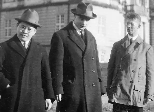 Yoshio Nishina, Thomas, and Friedrich Hund in Copenhagen in 1926