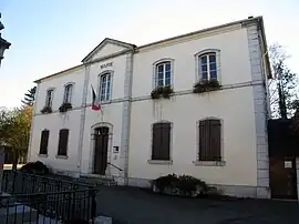 The town hall of Ogeu-les-Bains