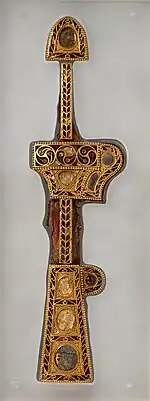 Ornamental golden dagger and sheath with glass and garnet inlays, probably originating from the Black Sea region, discovered in South Korea