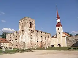 Põltsamaa castle and church