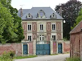 A mansion in Thieux