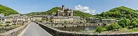 A view of Estaing