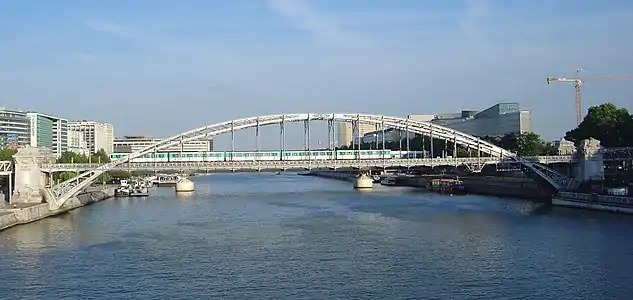 MF 67 train on Viaduc d'Austerlitz.