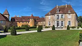 The chateau in Pin