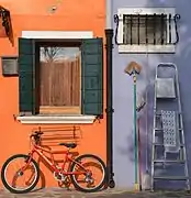 Contrasting colours of adjacent houses