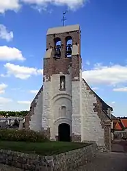 The church in Pont-de-Metz