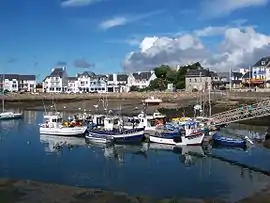 Boats in Lesconil harbour, in 2005